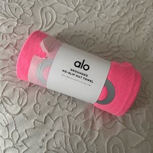 ALO Yoga Hot Pink Mat Towel